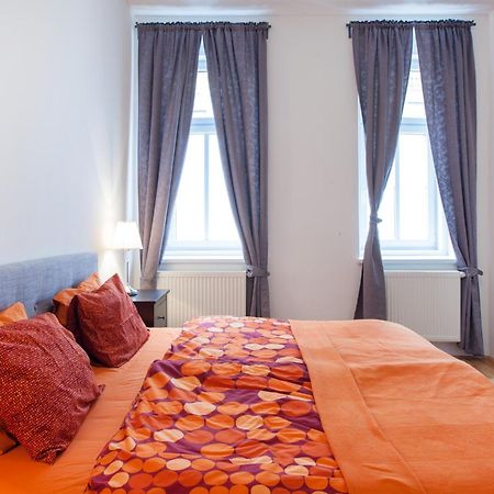 Apartment Theresiengasse Wien Zimmer foto